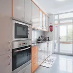 Spacious 2br Family Parking Near Centre Porto