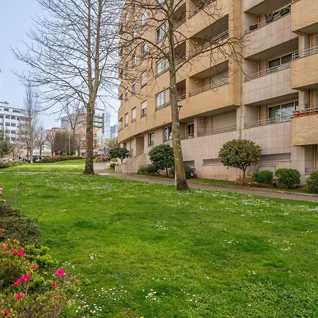 Spacious 2Br Apt With Free Parking In Porto Apartment Porto