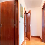 Spacious 2br Family Parking Near Centre *