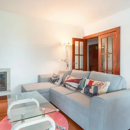 Spacious 2Br Apt With Free Parking In Porto Appartement Oporto