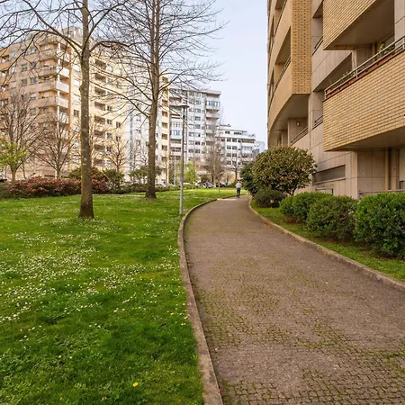 Spacious 2Br Apt With Free Parking In Porto Apartmán Porto