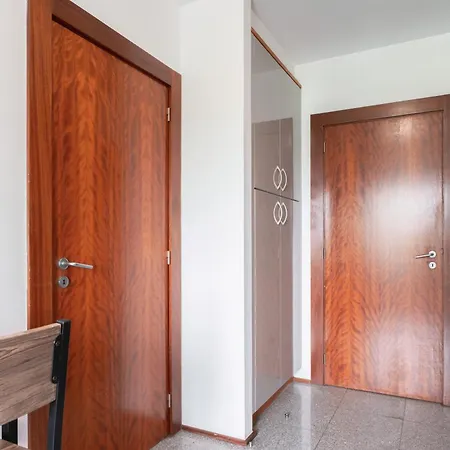 Spacious 2Br Apt With Free Parking In Porto *